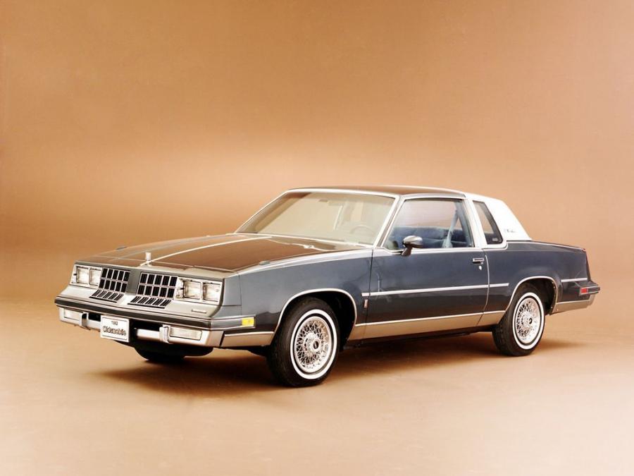 Oldsmobile Cutlass Supreme Coupe '1982